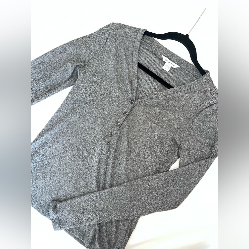 Athleta Uptempo Ribbed Long Sleeve Henley Shirt Long Sleeve Small